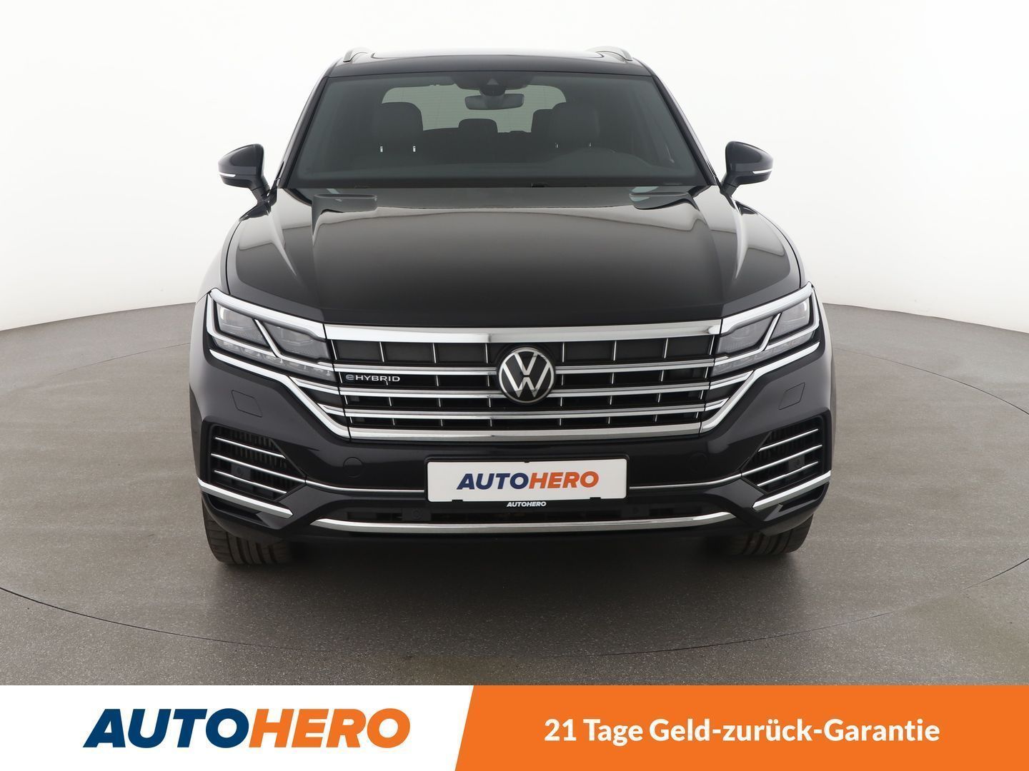 Volkswagen Touareg 3.0 eHybrid Elegance 4Motion - Samsaru's Car Outlet