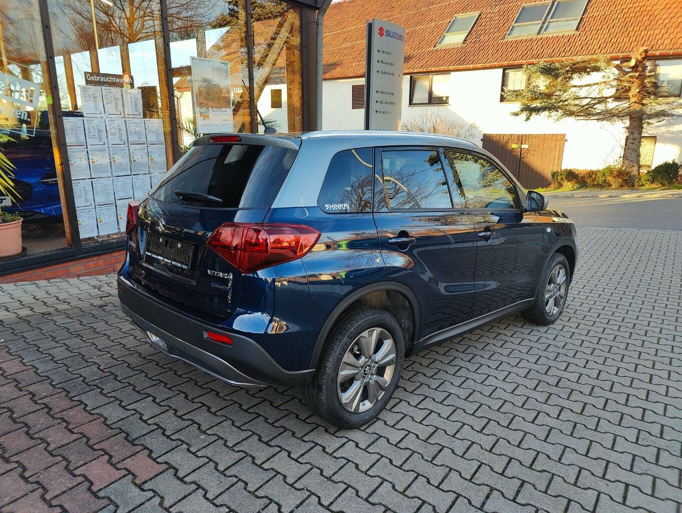 Suzuki Vitara 1.5 Hybrid Comfort 4x4 - Samsaru's Car Outlet
