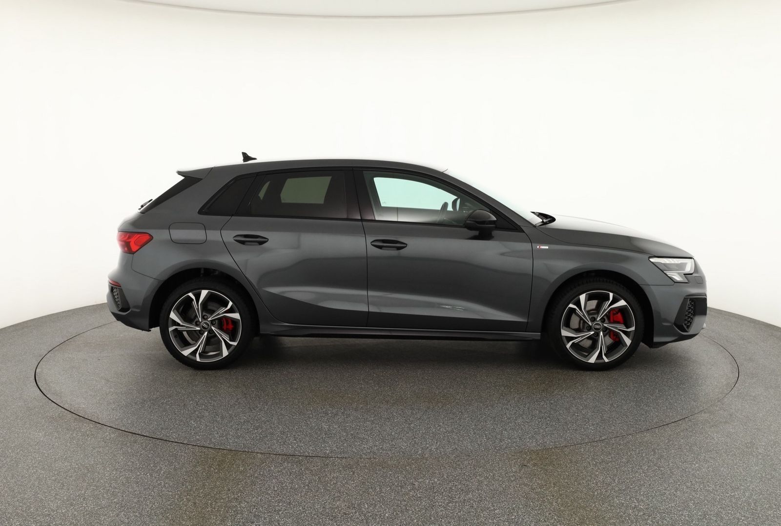 Audi A3 SB 35 TDI S-Tronic S-Line VC LED ACC B&O AHK