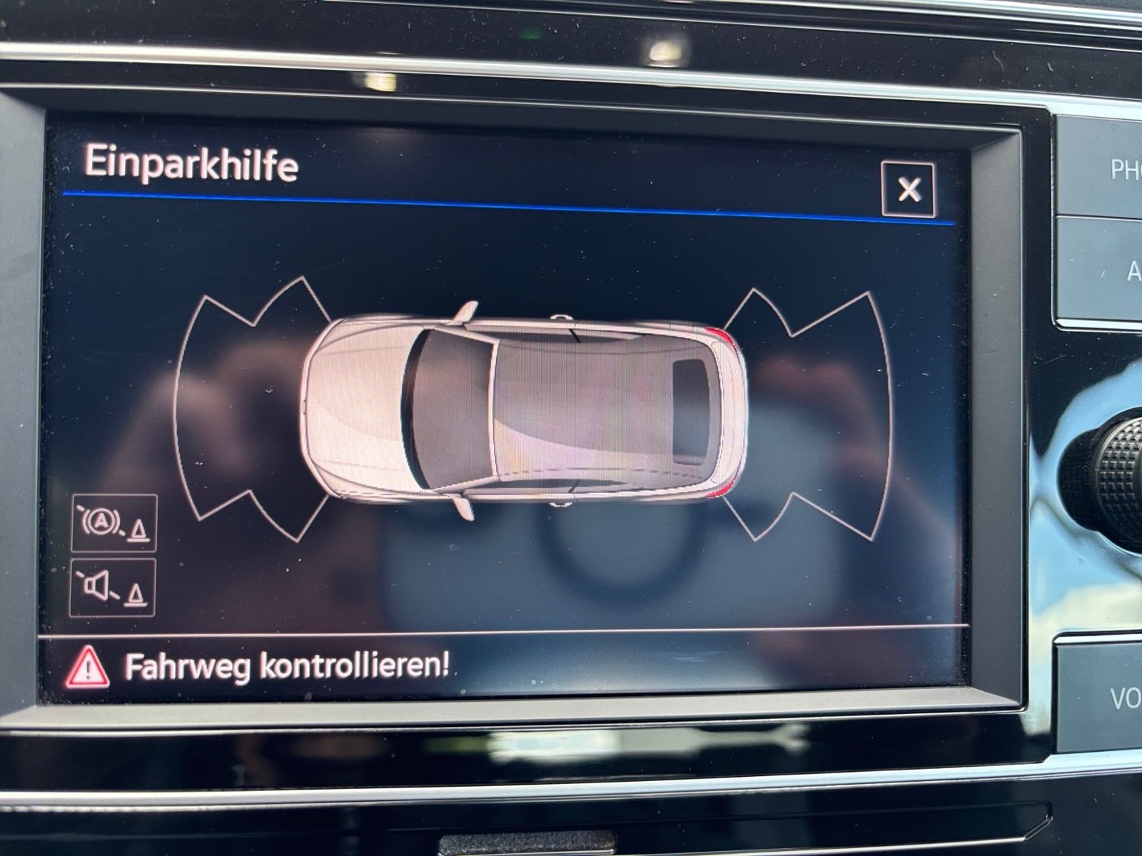 Volkswagen T-Roc R-LINE - Samsaru's Car Outlet