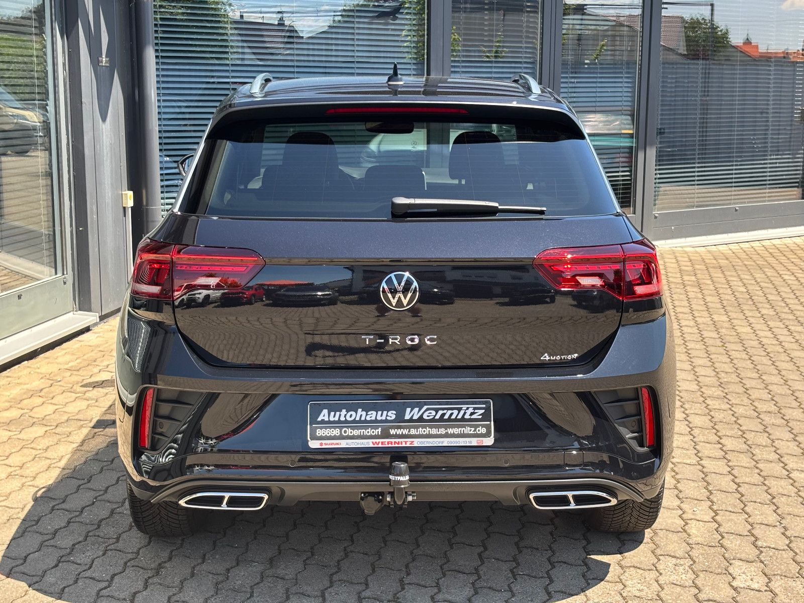 Volkswagen T-Roc 2.0 TSI 4MOTION R-Line - Samsaru's Car Outlet