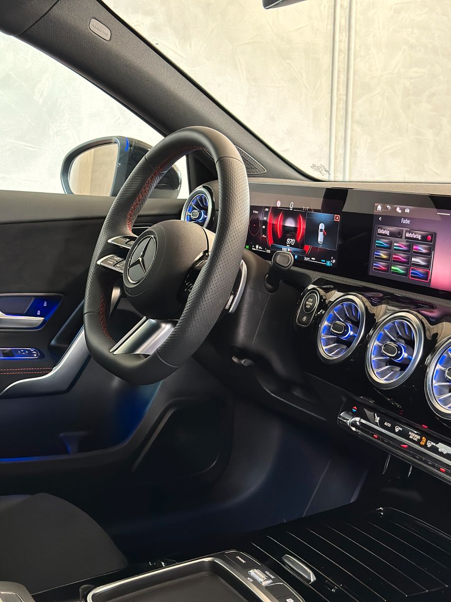 Mercedes-Benz A180 AMG Line - Samsaru's Car Outlet