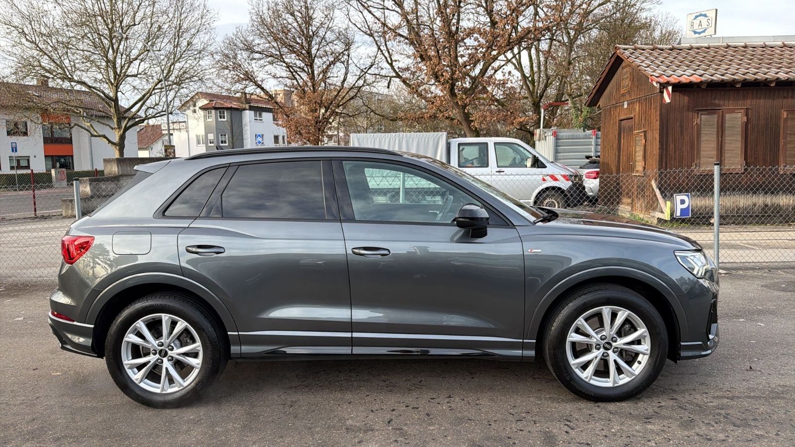Audi Q3 45TFSI quattro S line*MATRIX-LED*VIRTUAL*NAVI