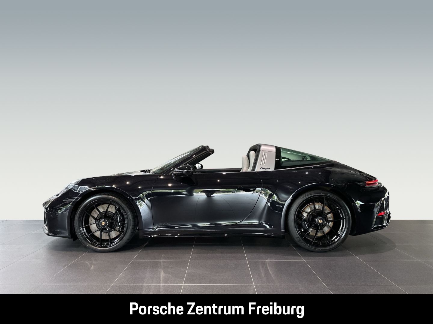 Porsche 992 911 Targa 4 GTS Burmester Sportabgasanlage