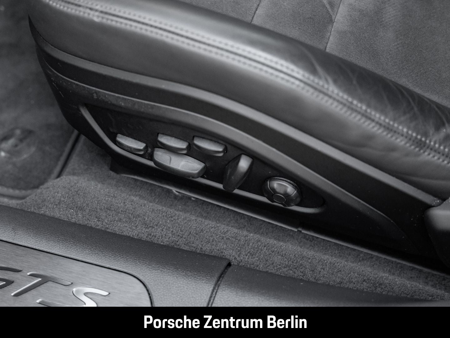 Porsche Panamera GTS BOSE Surround-View Panoramadach LED