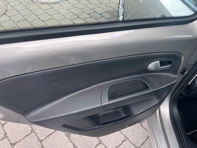 Volkswagen e-up! move up! - Samsaru's Car Outlet