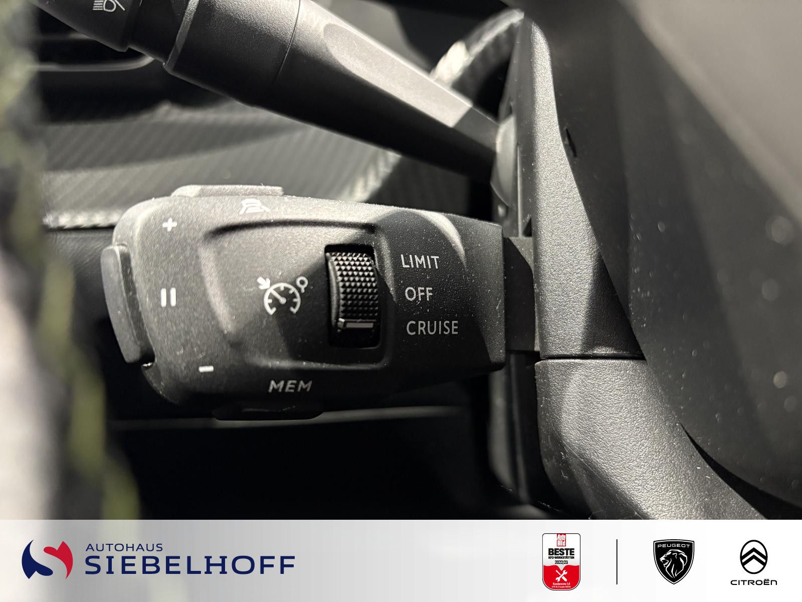 Peugeot e-208 GT - Samsaru's Car Outlet