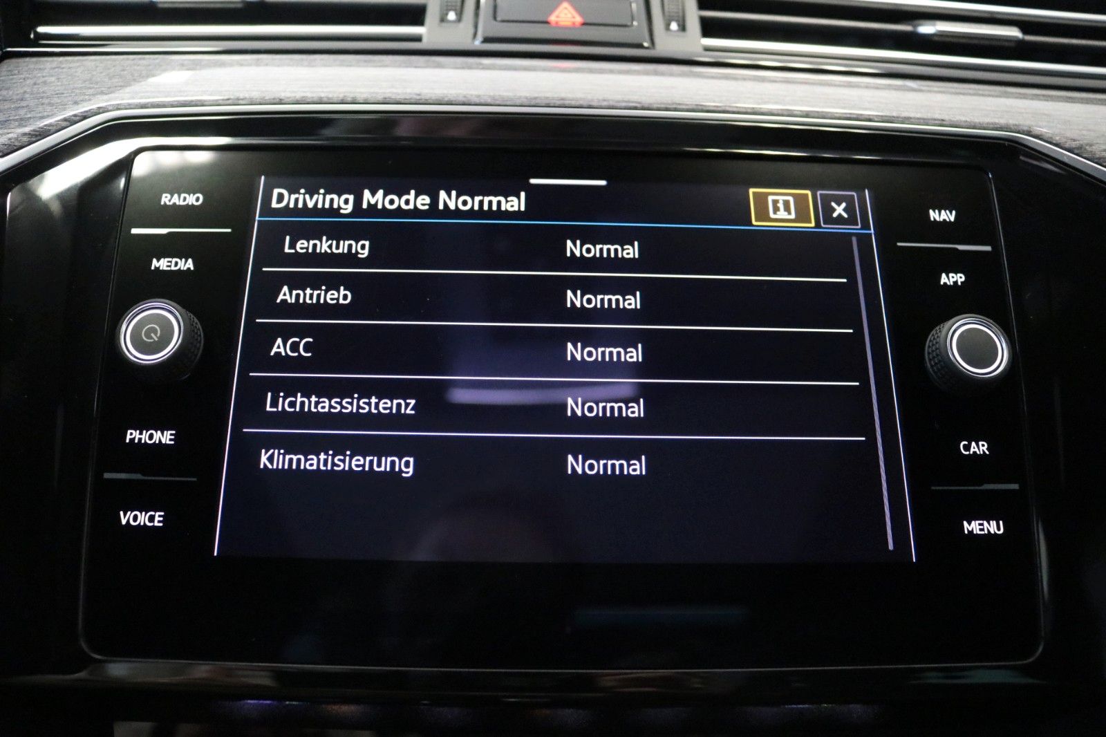 Volkswagen Passat Alltrack 4M AHK Pano STHZ 360 Memory
