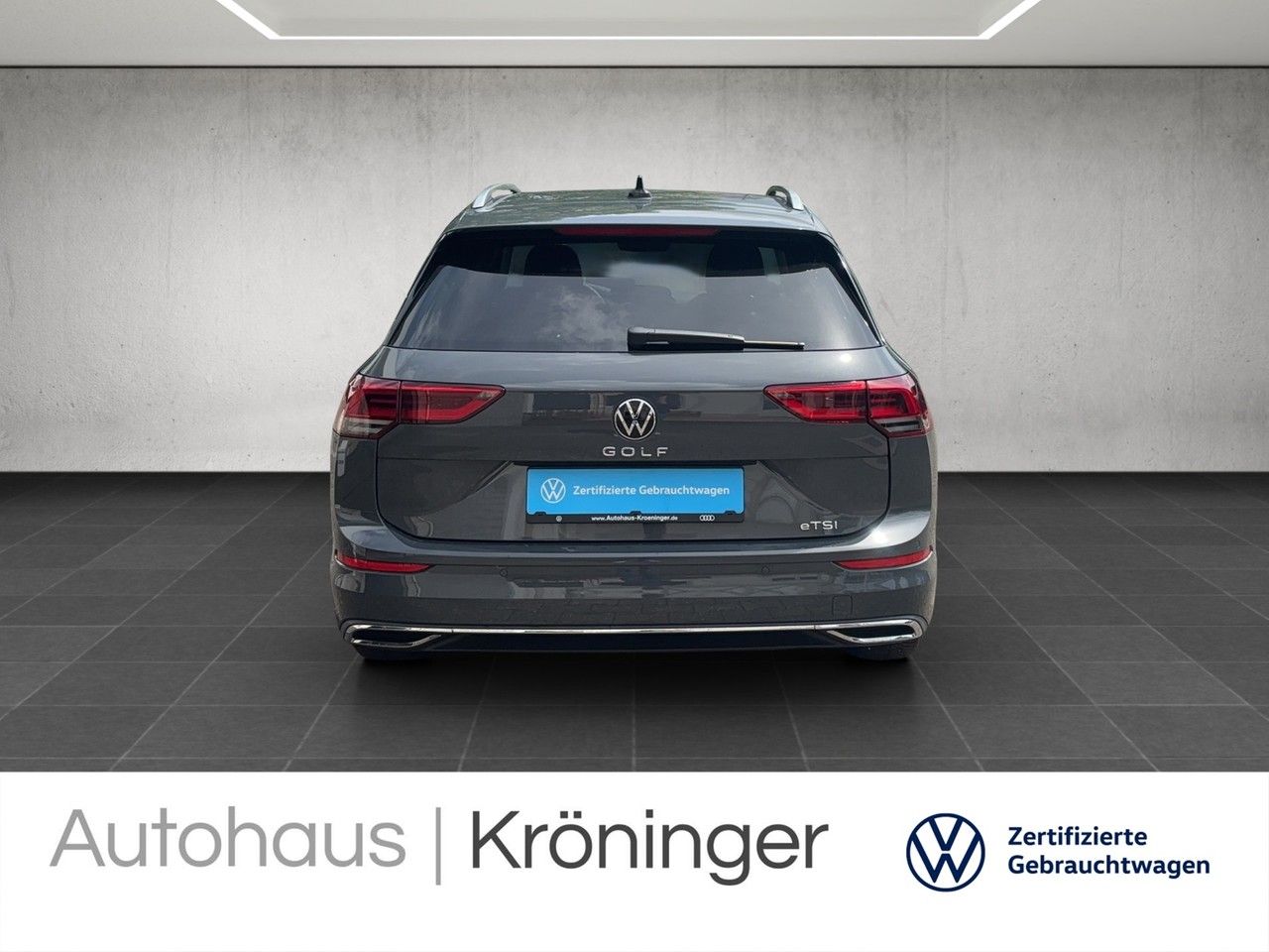 Volkswagen Golf VIII Variant MOVE 1.0 eTSI DSG - Samsaru's Car Outlet