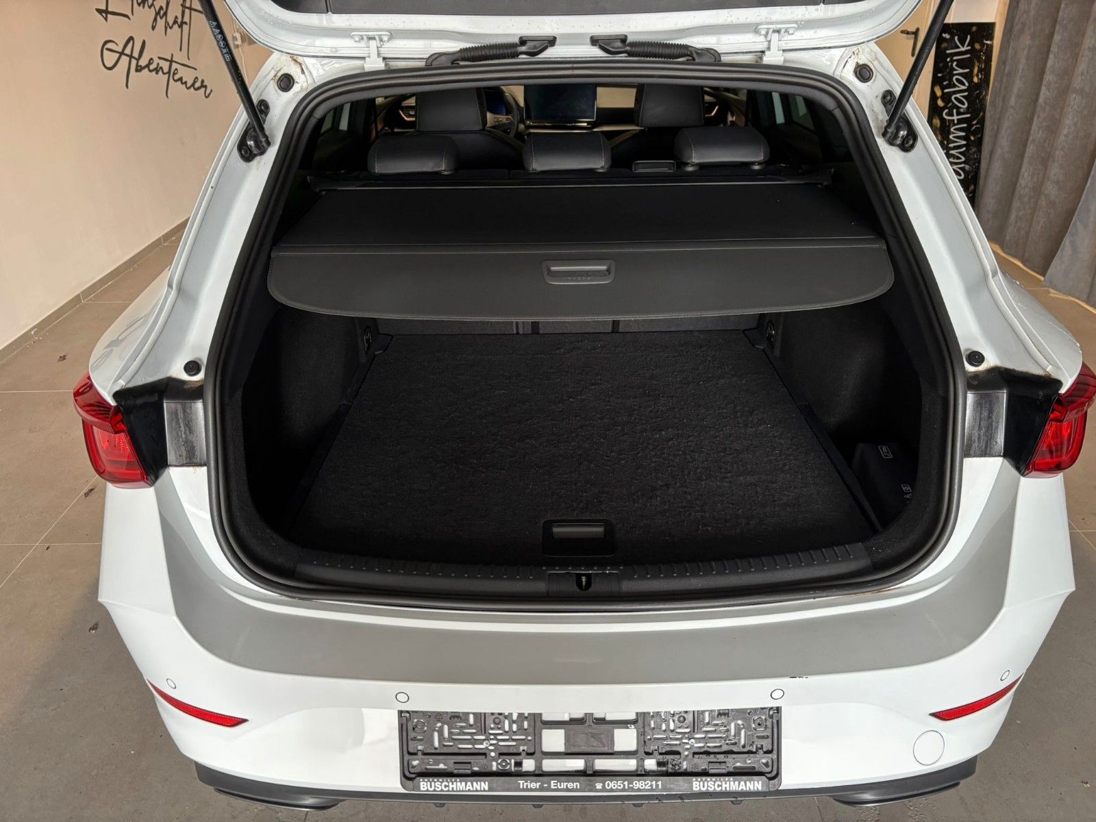 Cupra Leon Sportstourer Basis - Samsaru's Car Outlet