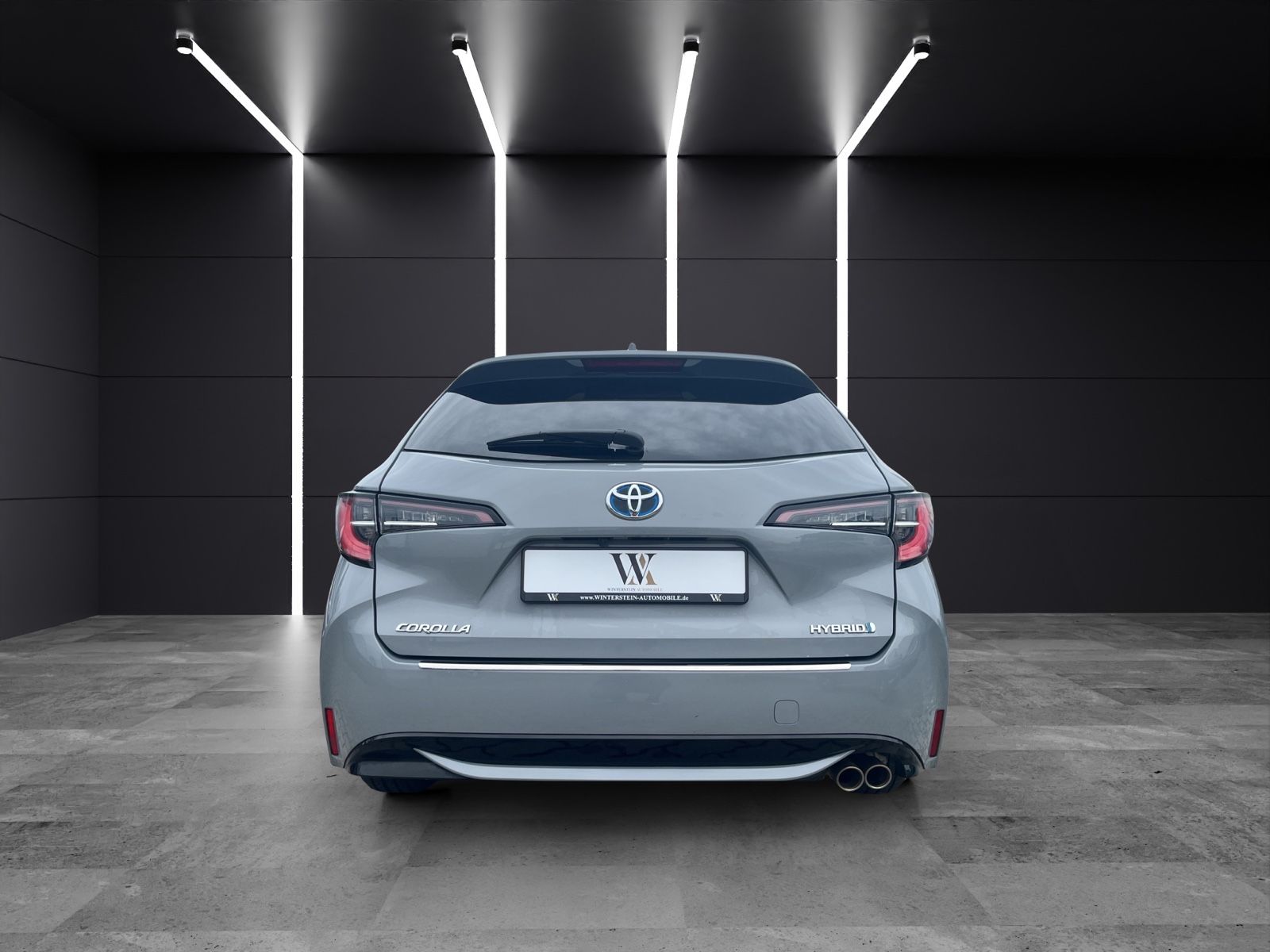 Toyota Corolla Touring / Sports Hybrid - Samsaru's Car Outlet