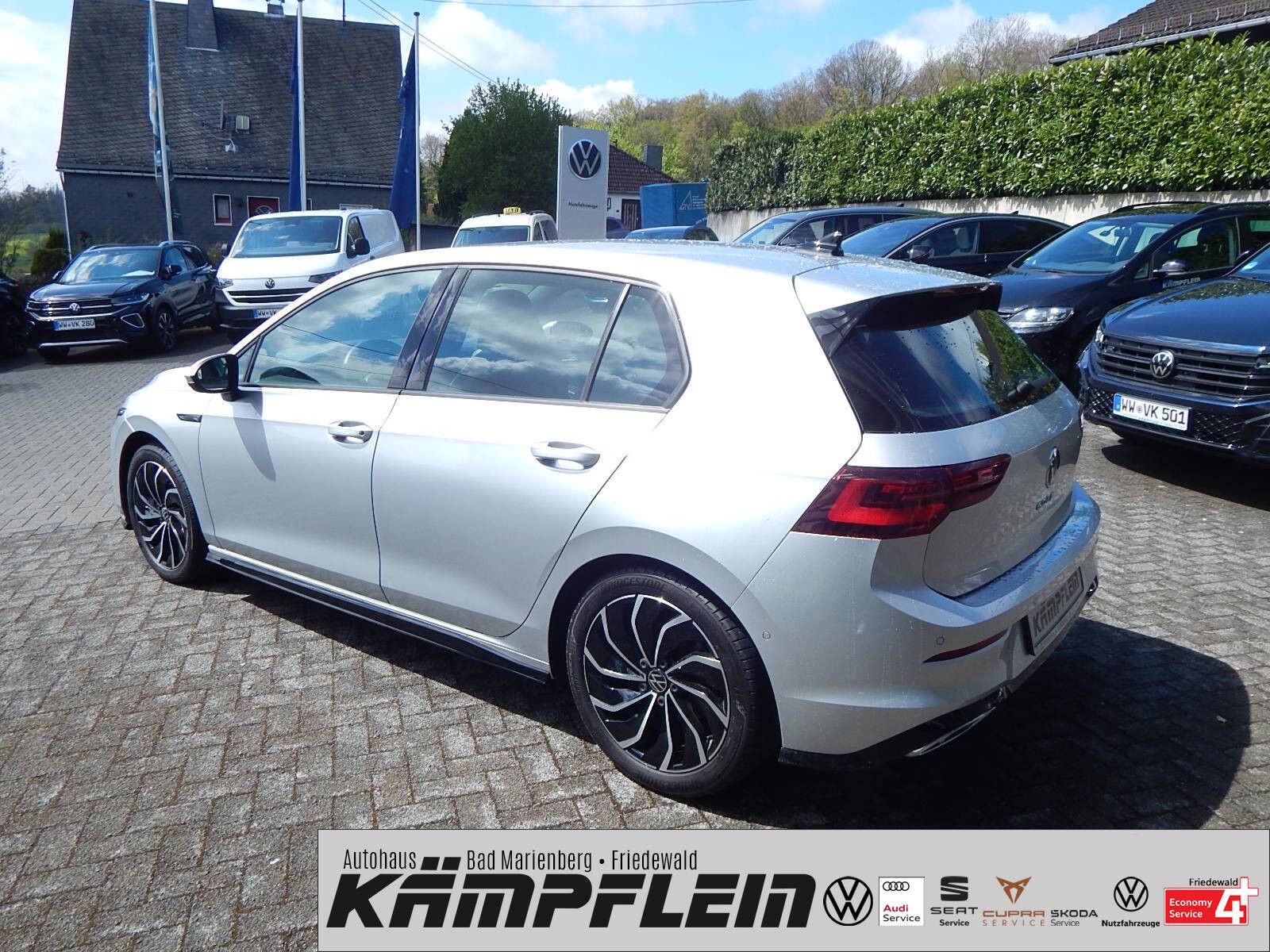 Volkswagen Golf R-Line 2.0TDI DSG - Samsaru's Car Outlet