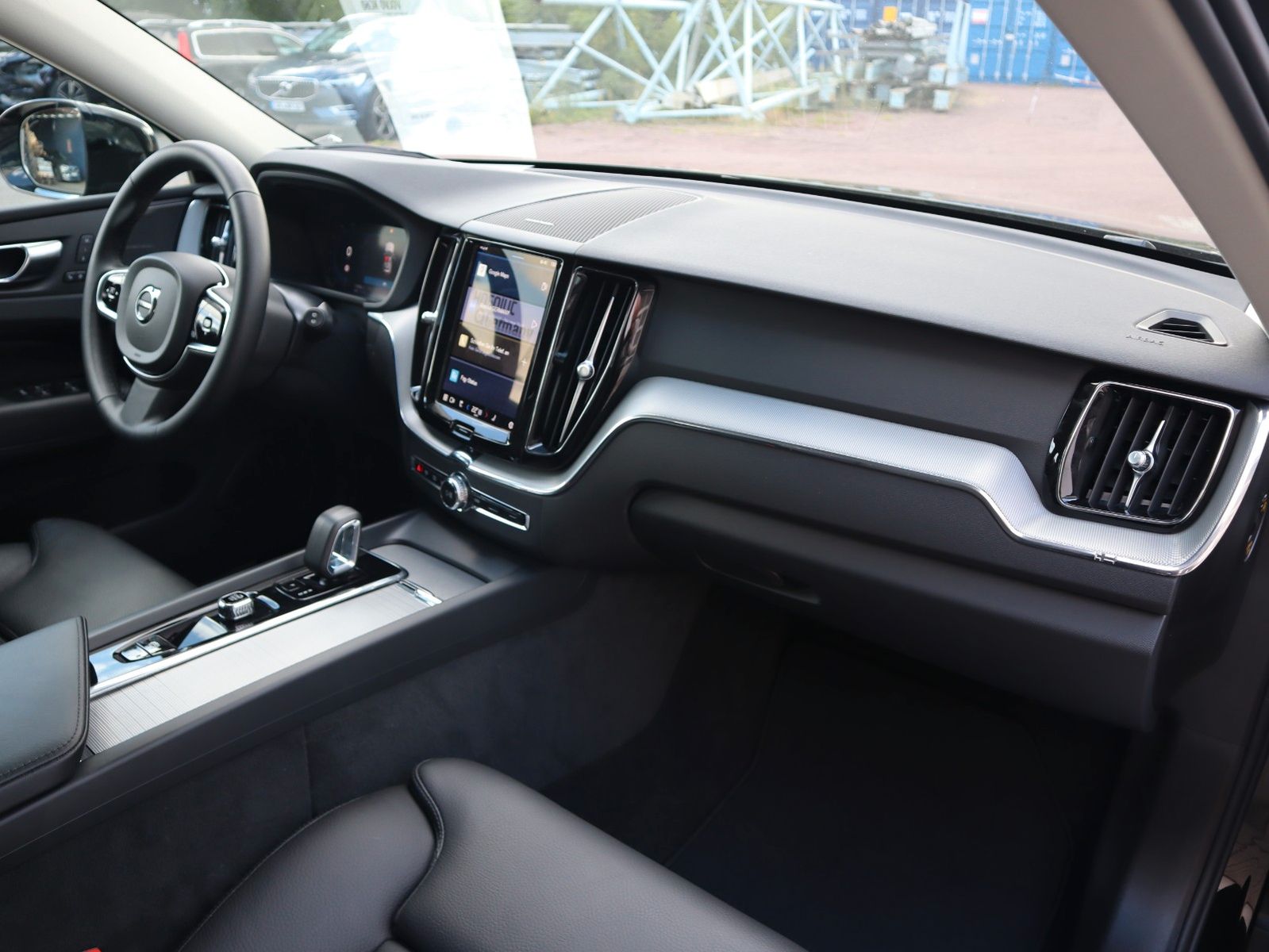 Volvo XC60 B4 Plus Dark AWD