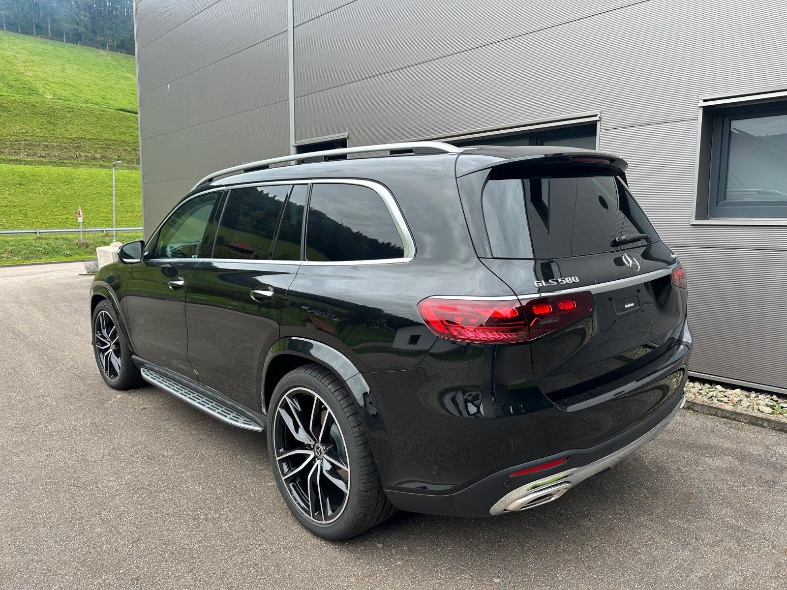 Mercedes-Benz GLS 580 Ultimate - Samsaru's Car Outlet