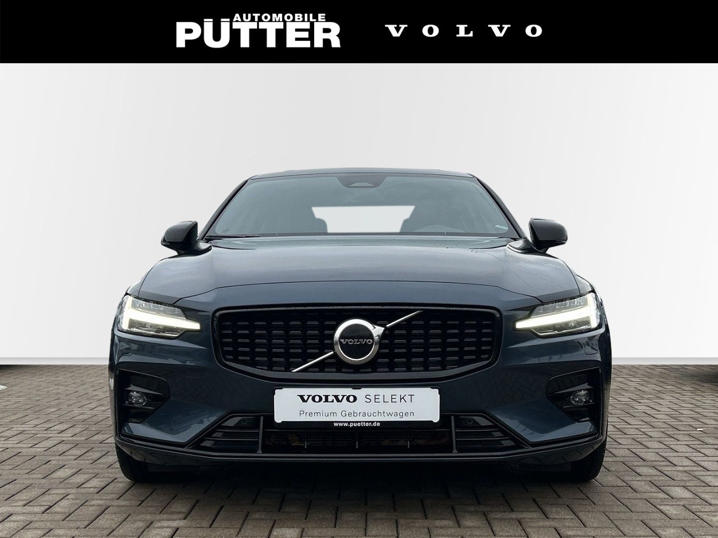 Volvo S60 B5 Benzin AWD Ultimate Dark 19'' AHK Harman