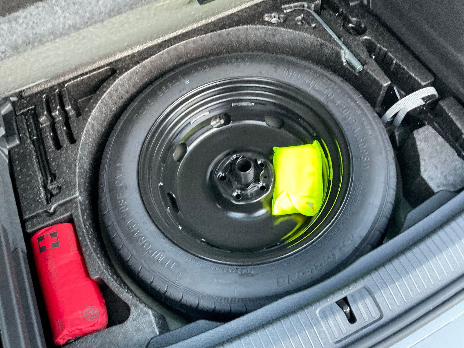 Volkswagen Tiguan Life - Samsaru's Car Outlet