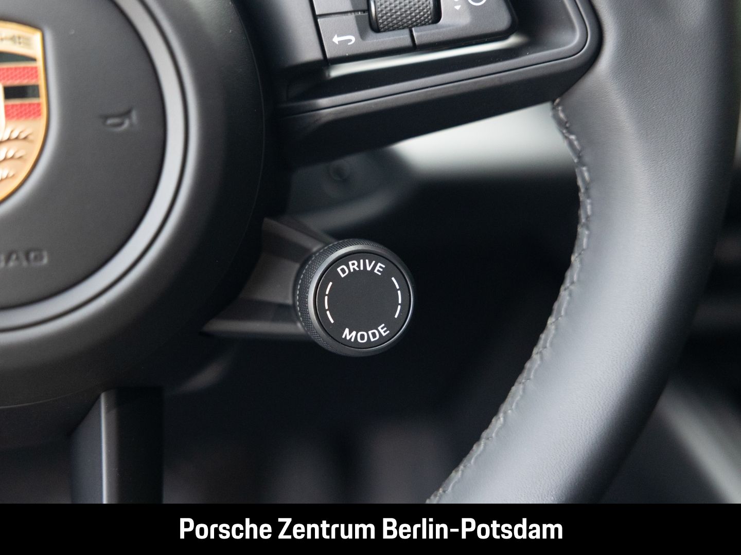 Porsche Macan - Samsaru's Car Outlet