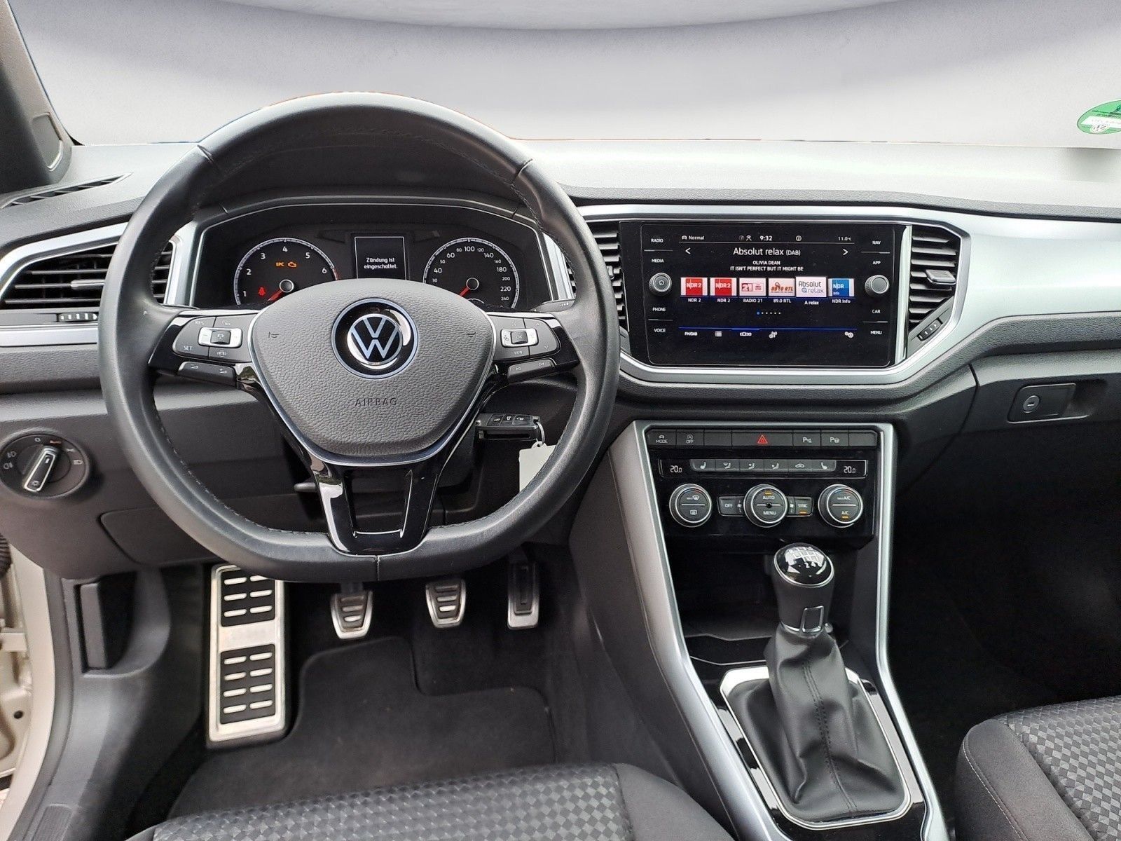 Volkswagen T-Roc ACTIVE - Samsaru's Car Outlet