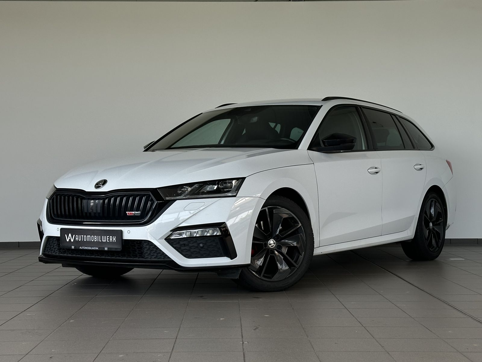 Skoda Octavia Combi RS - Samsaru's Car Outlet