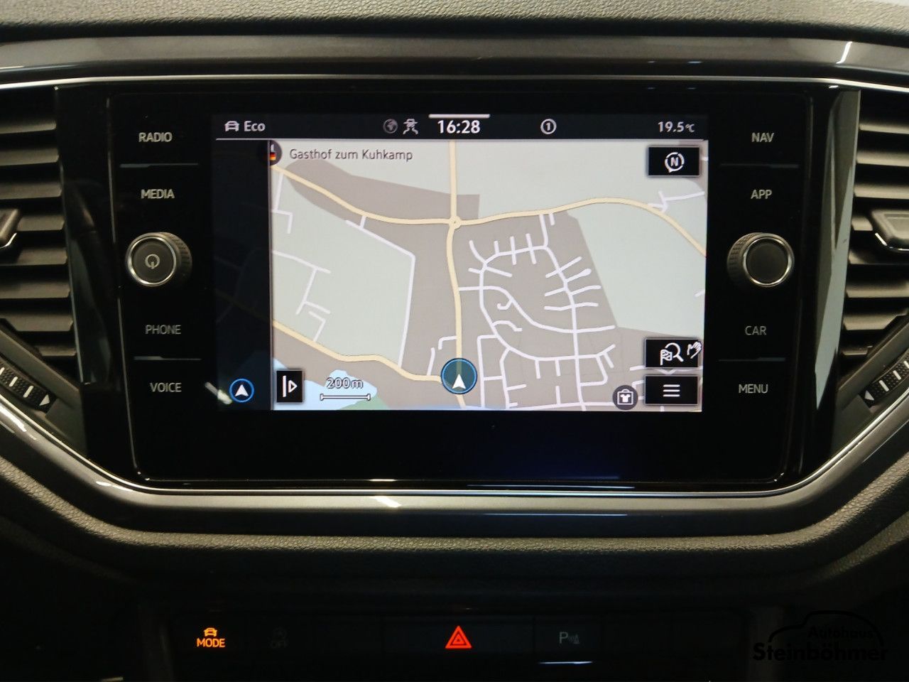 Volkswagen T-ROC Sport 1.5TSI DSG - Samsaru's Car Outlet