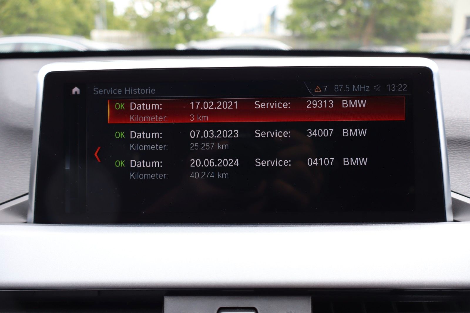 BMW X1 xDrive 25 e Advantage - Samsaru's Car Outlet