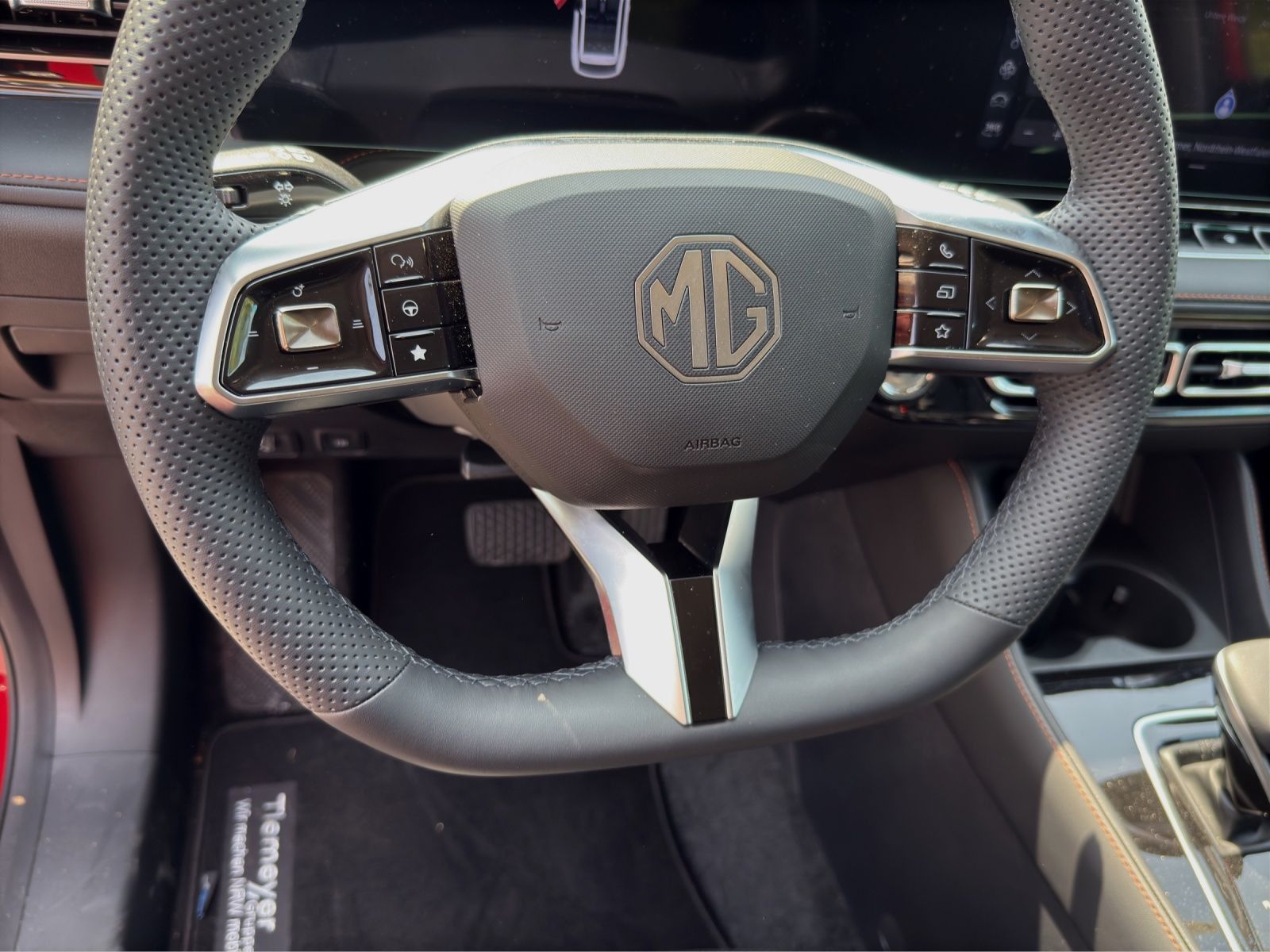 MG HS PHEV 1.5 Luxury ***FINANZIERUNGSPREIS***