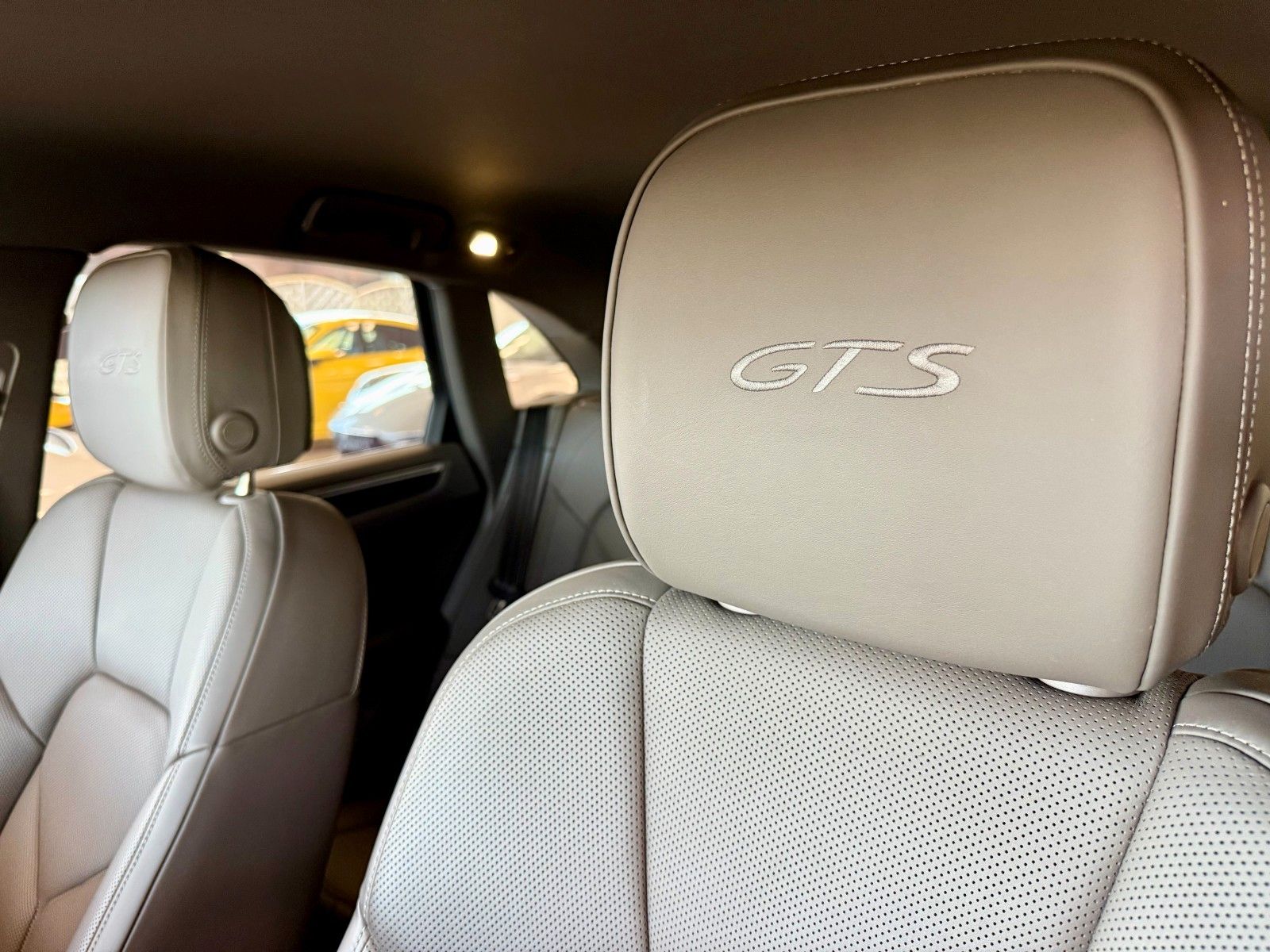 Porsche Macan GTS Luftfederung/AHK/ACC/Burmester/360