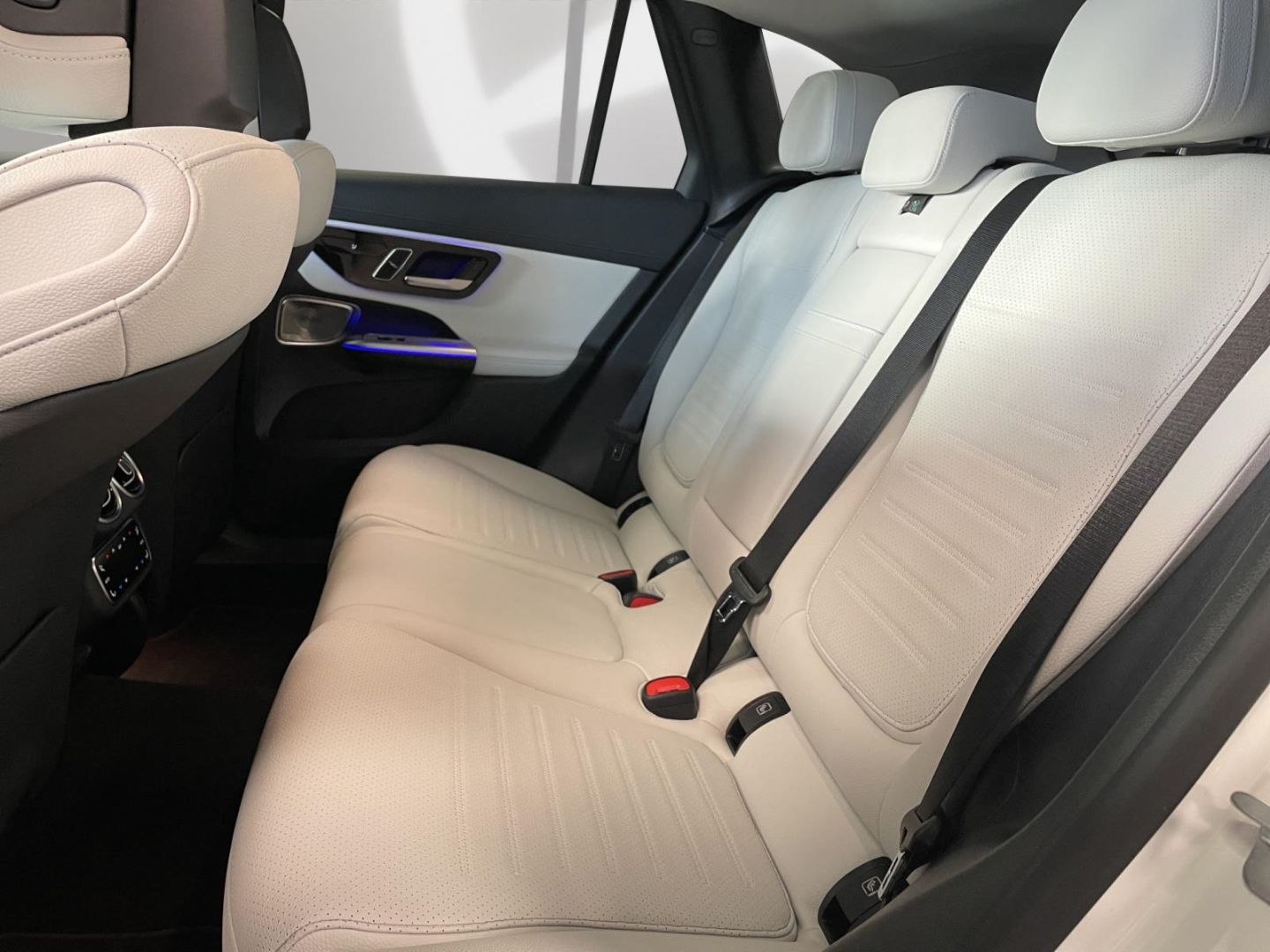 Mercedes-Benz GLC 300 d 4M AMG NIGHT STDHZ PANO AHK FAP+ 360°H