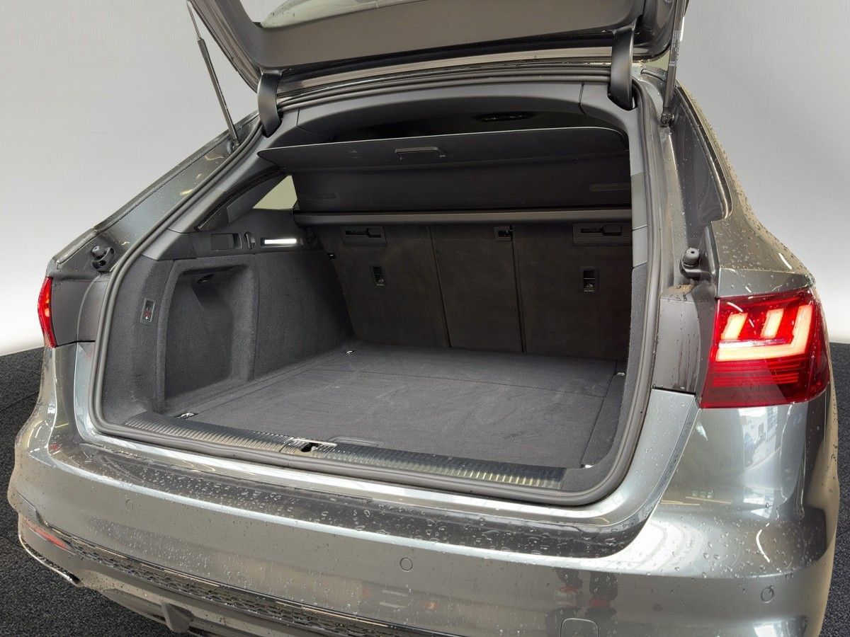 Audi A4 Avant 35 TFSI S line - Samsaru's Car Outlet