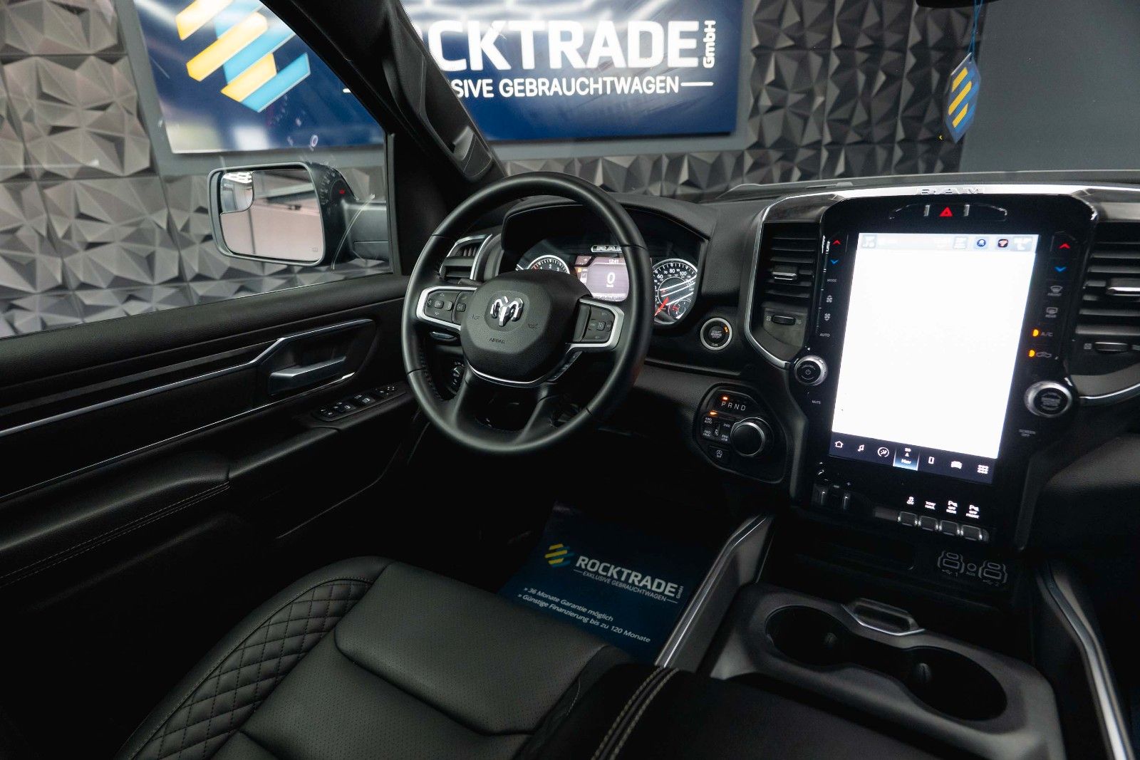 Dodge RAM 5.7 V8 HEMI 4x4 OFFROAD Night Limited 19%