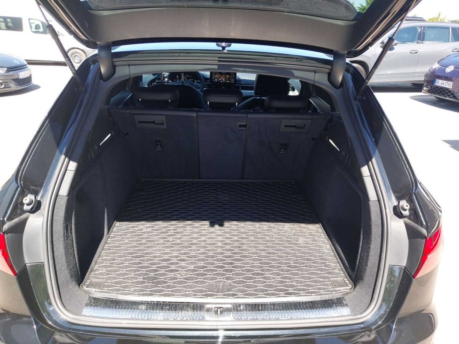 Audi A4 Avant quattro S line *AHK*B&O*HUD*PANO*APP CO