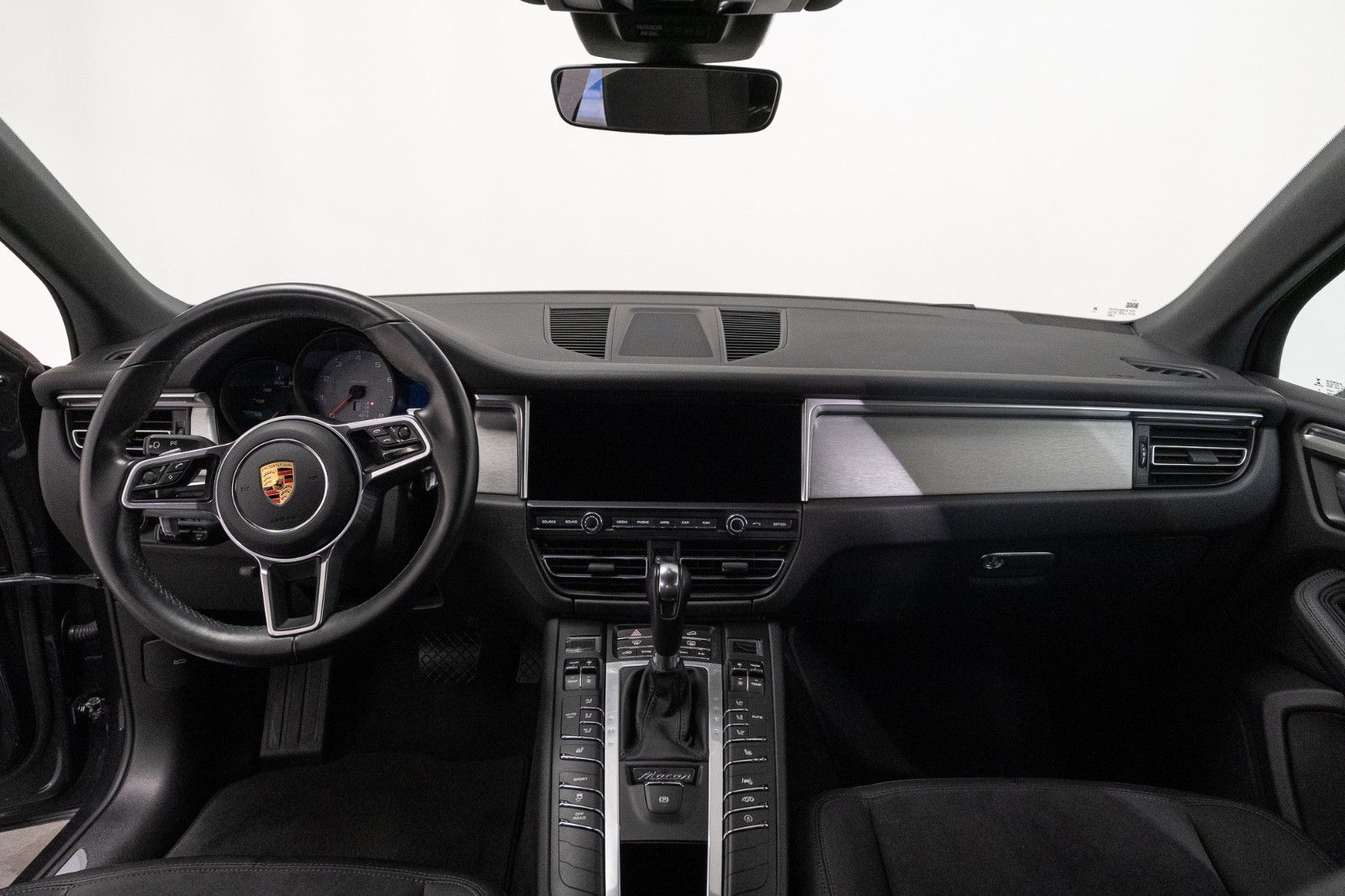 Porsche Macan S - Samsaru's Car Outlet