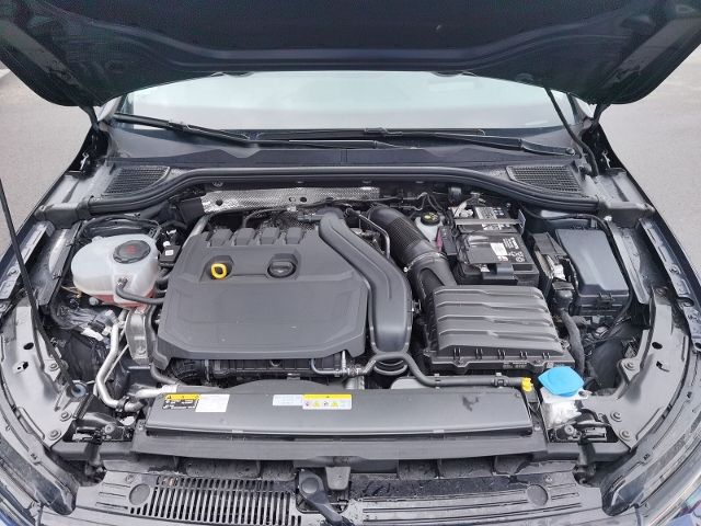 Volkswagen Golf 8 1.5 TSI BMT Active - Samsaru's Car Outlet