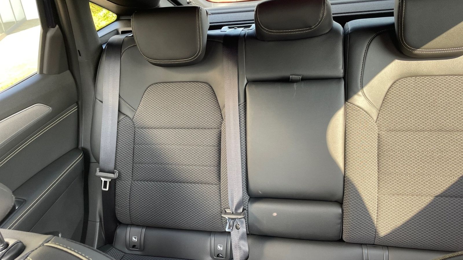Renault Arkana TECHNO Mild Hybrid - Samsaru's Car Outlet