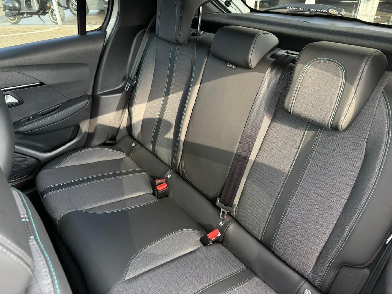 Peugeot 208 e- Allure Pack - Samsaru's Car Outlet