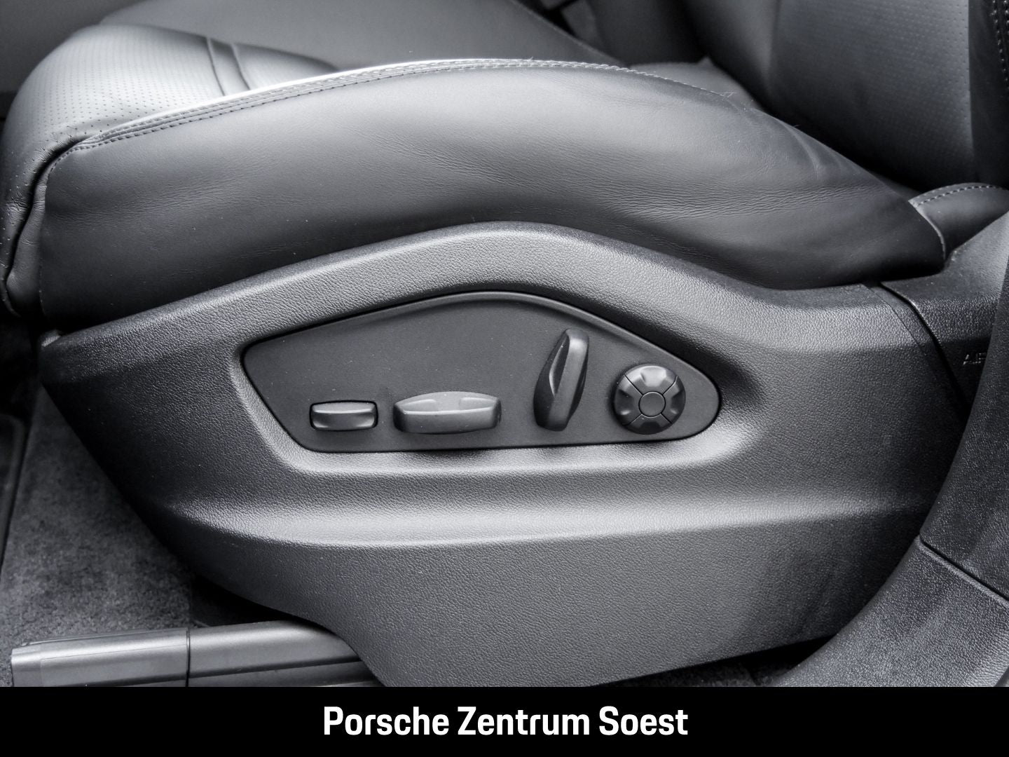 Porsche Cayenne E-Hybrid/21 Zoll/BOSE/PASM/Surround View