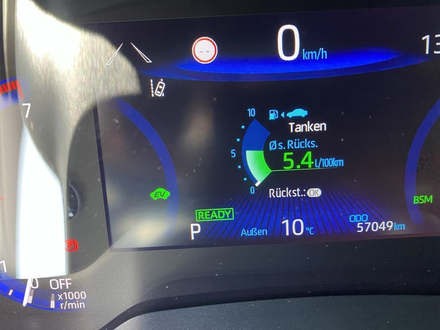 Toyota Corolla 1.8 Hybrid Team Deutschland NAVI+BI-LED+