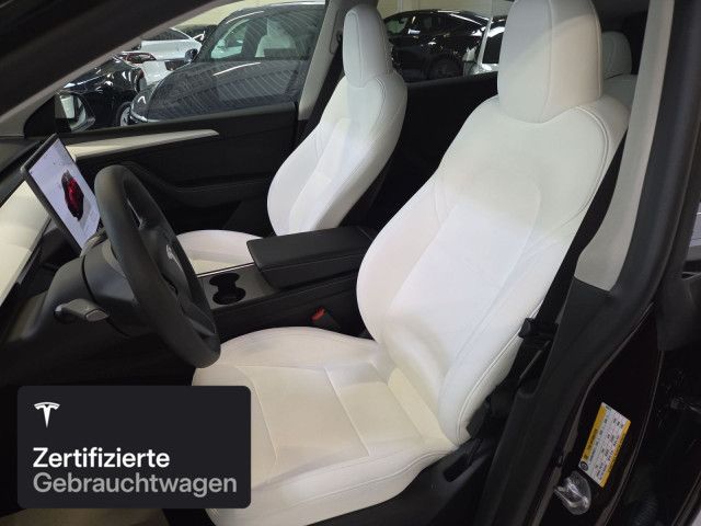 Tesla Model Y Performance