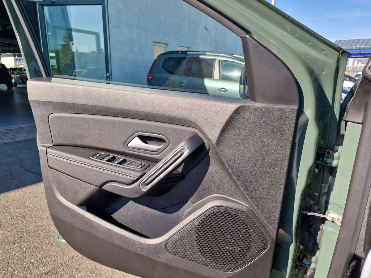 Dacia Duster TCe 150 EDC - Samsaru's Car Outlet