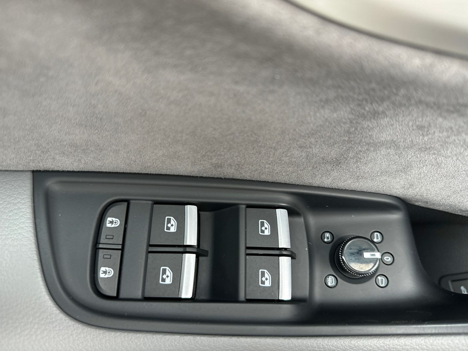 Audi Q8 50 TDI S-line quattro - Samsaru's Car Outlet