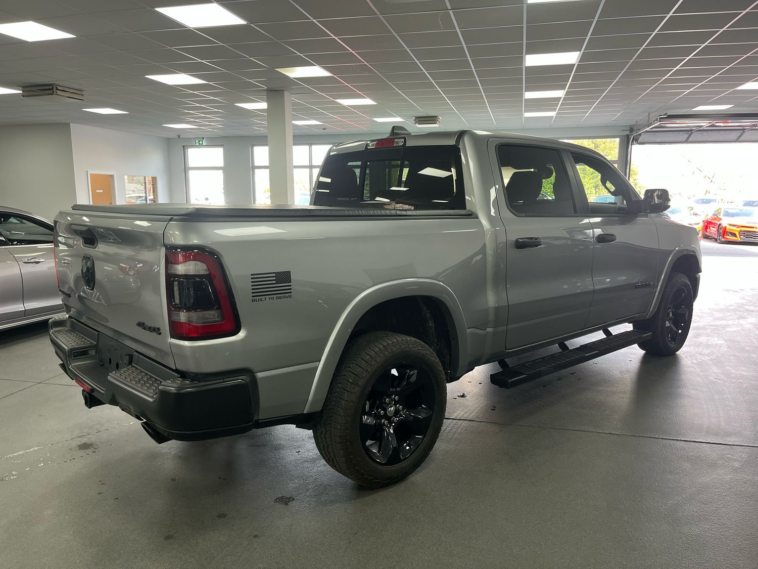Dodge RAM 5,7l V8 *BIGHORN/12 ZOLL Display/SHZ/LED/AHK