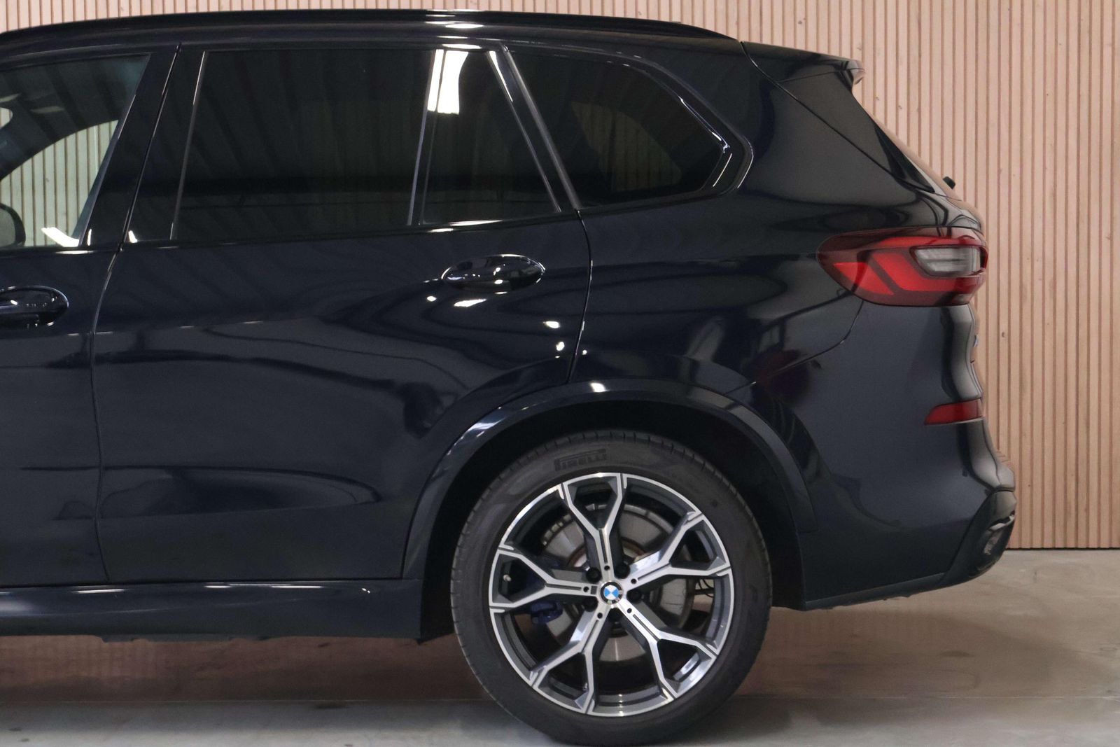 BMW X5 X5 xDrive45e| M-pakket| AHK| HUD| DAB| Pano|