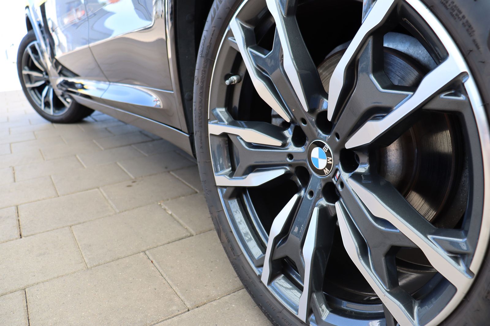 BMW X3 xDrive20i M SPORT - Samsaru's Car Outlet