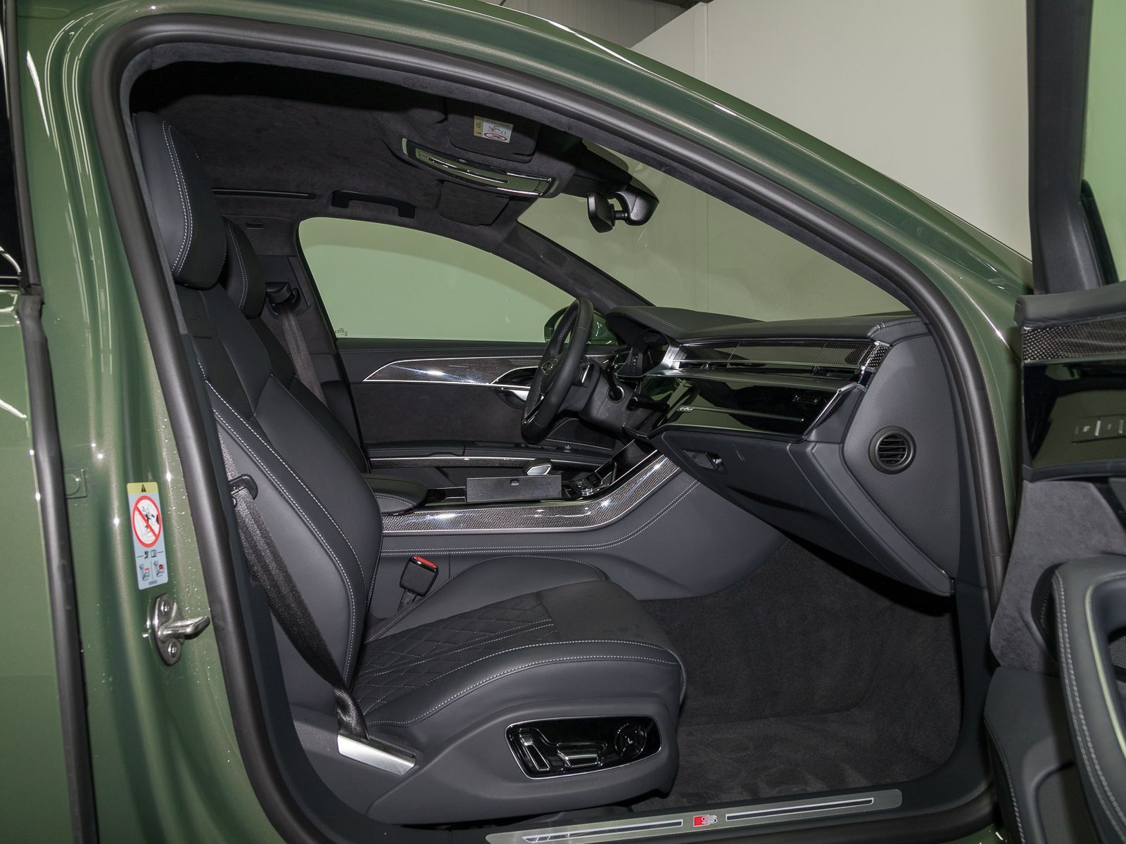 Audi A8 60 TFSIe Q 2x S LINE - Samsaru's Car Outlet