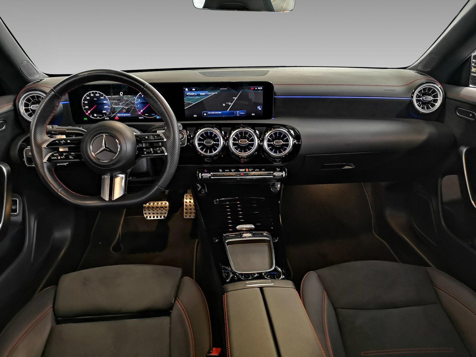Mercedes-Benz CLA 180 Coupé AMG ADVANCED PLUS - Samsaru's Car Outlet