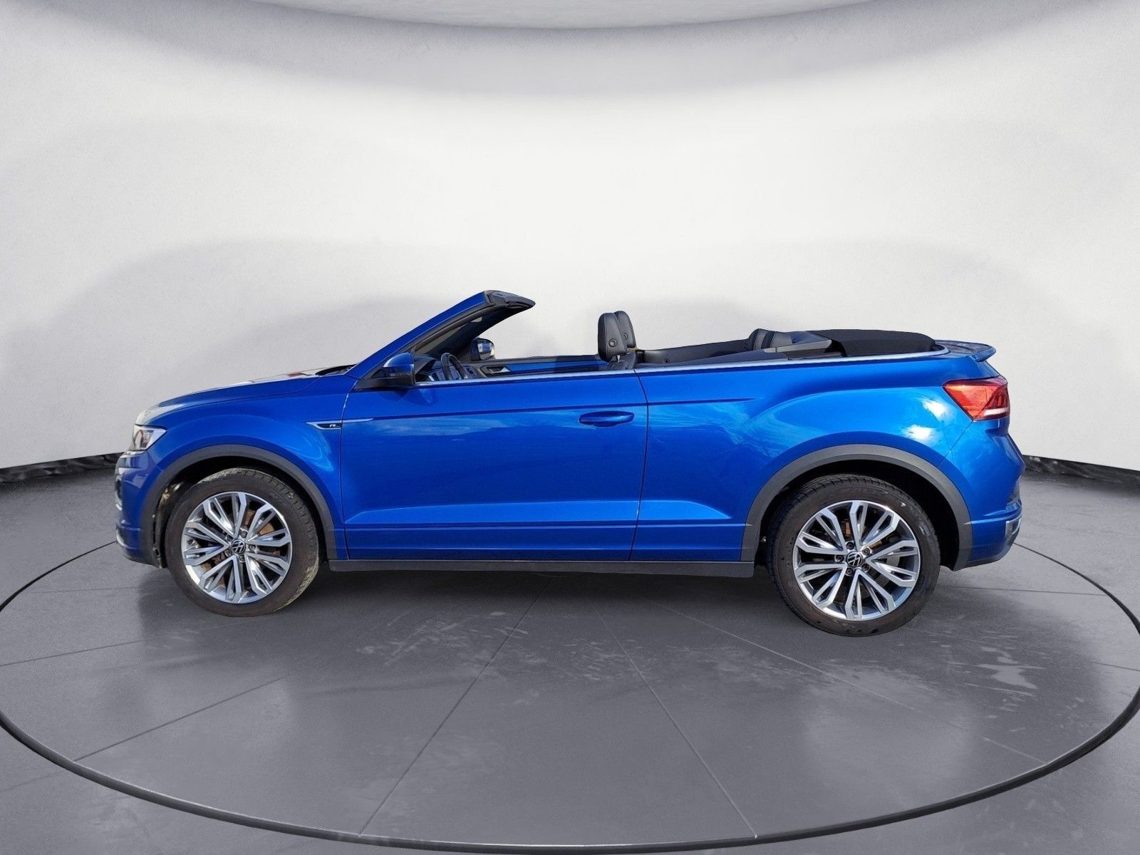 Volkswagen T-Roc R-Line 1.5 TSI - Samsaru's Car Outlet