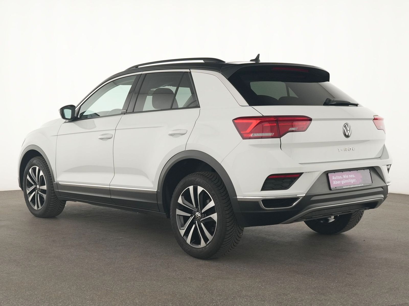Volkswagen T-Roc United - Samsaru's Car Outlet