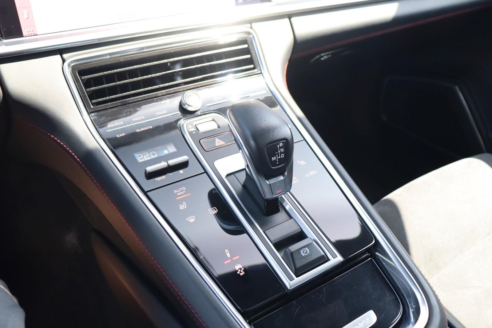 Porsche Panamera GTS Sport Turismo +SPORT-DESIGN+STANDHE