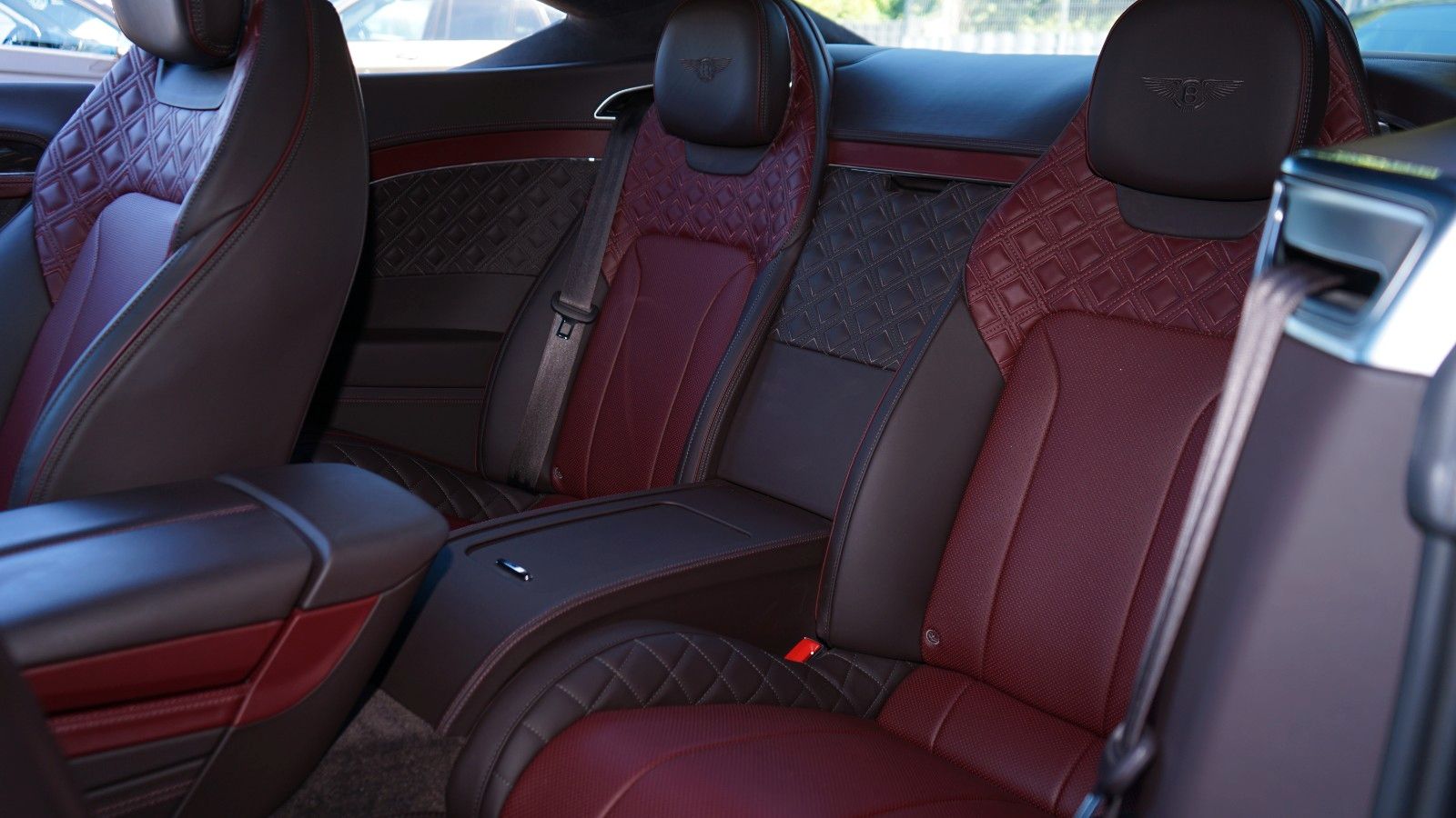 Bentley CONTINENTAL GT V8*PANO*STITCHING*MATRIX*
