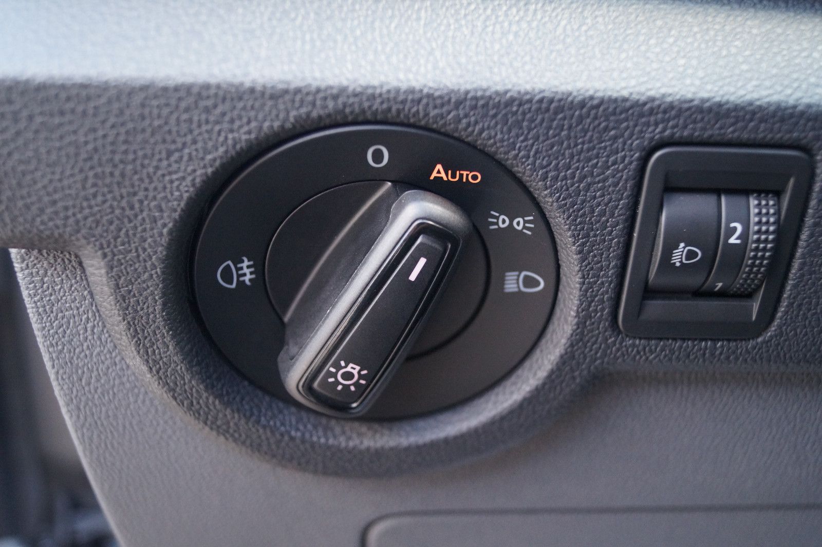 Volkswagen T-Cross Life DSG - Samsaru's Car Outlet